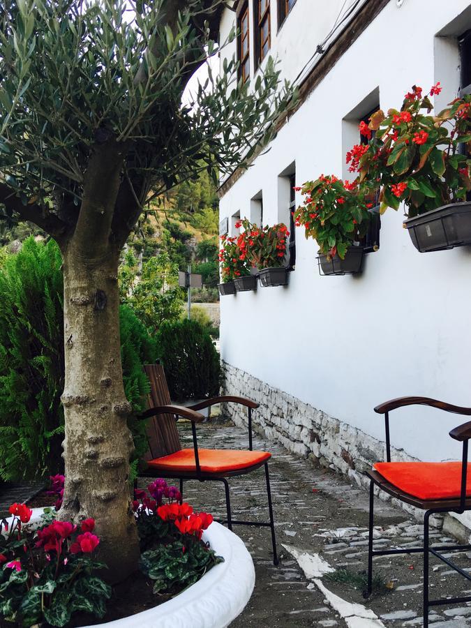 Hotel Omer Berat Eksteriør billede