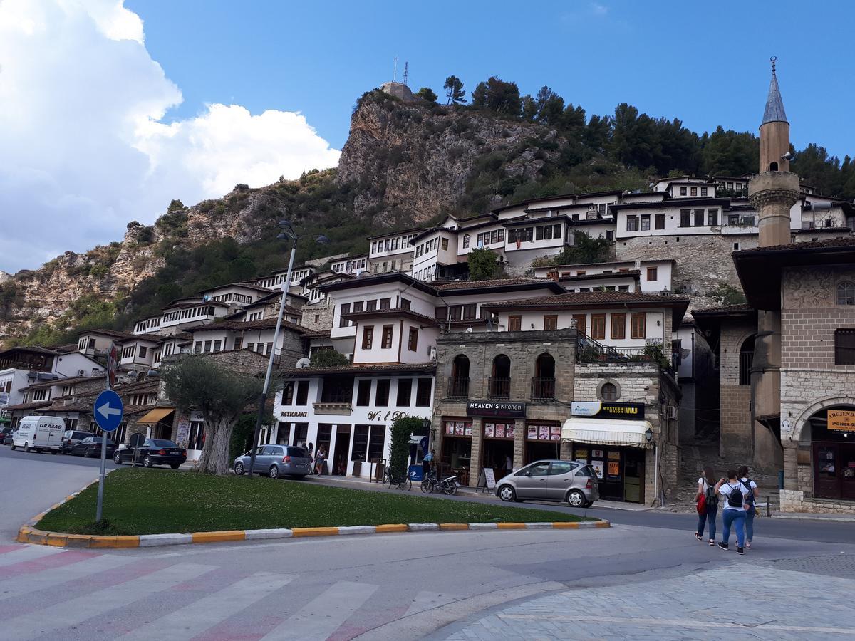 Hotel Omer Berat Eksteriør billede
