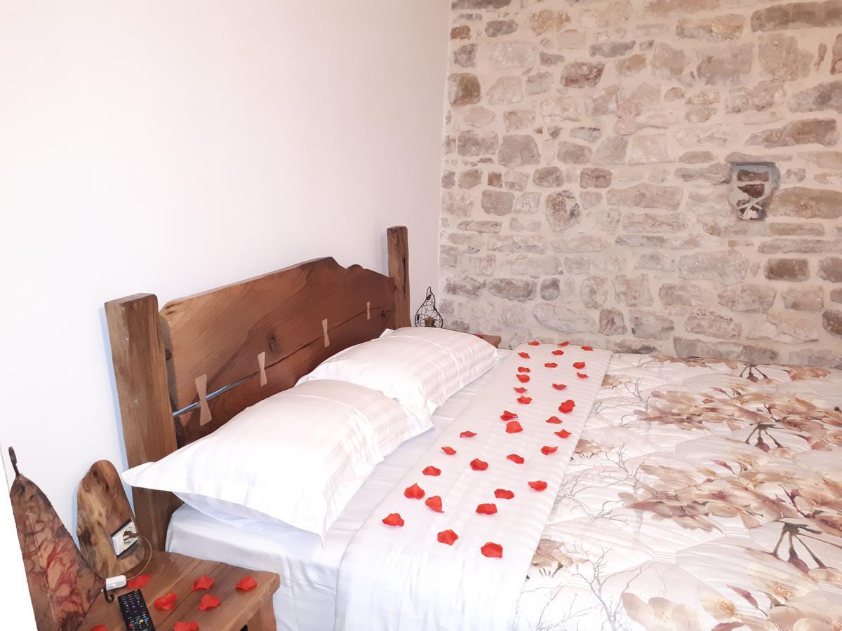 Hotel Omer Berat Eksteriør billede