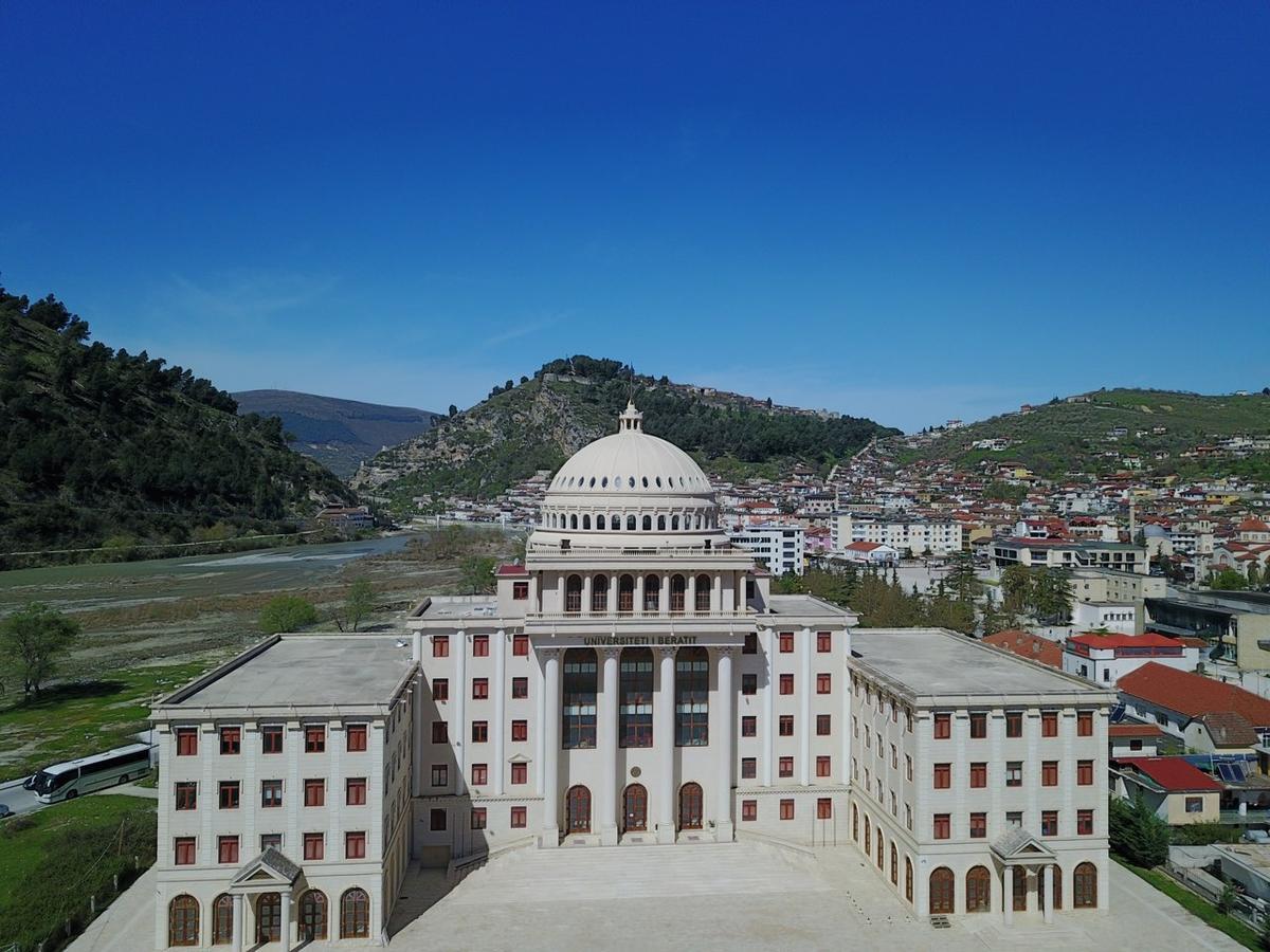 Hotel Omer Berat Eksteriør billede
